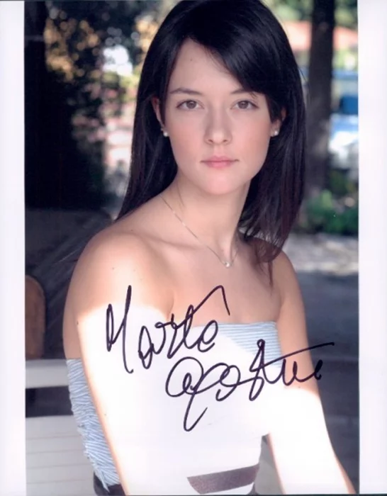 Marta Gastini autograph