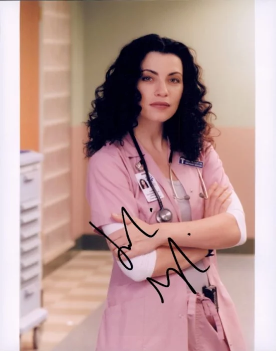 Julianna Margulies autograph