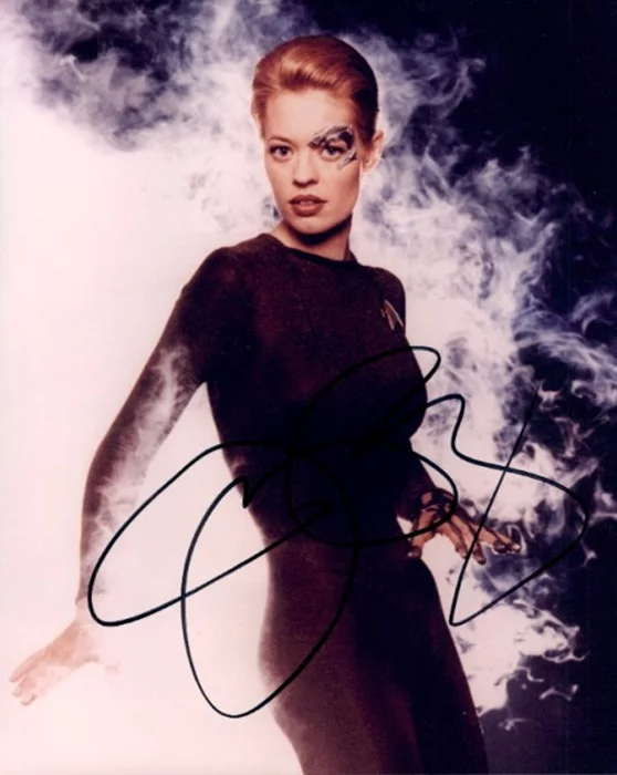 Jeri Ryan autograph
