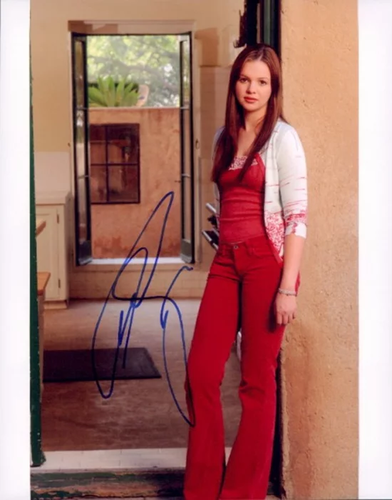 Amber Tamblyn autograph