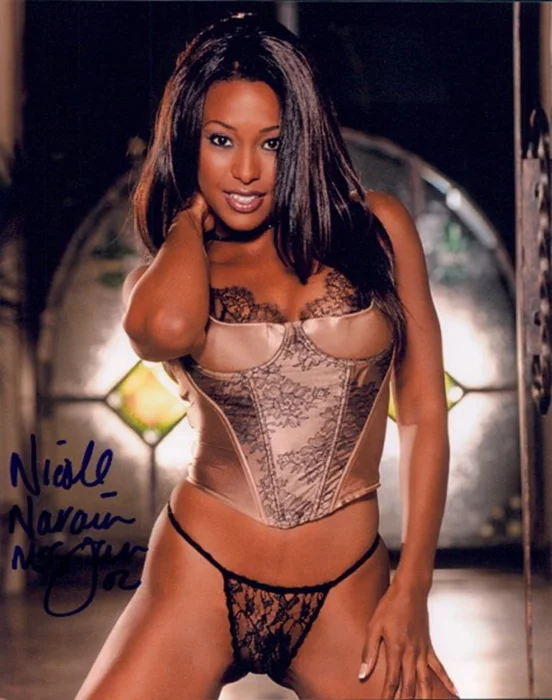 Nicole Narain autograph