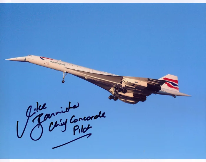 Mike Bannister autograph