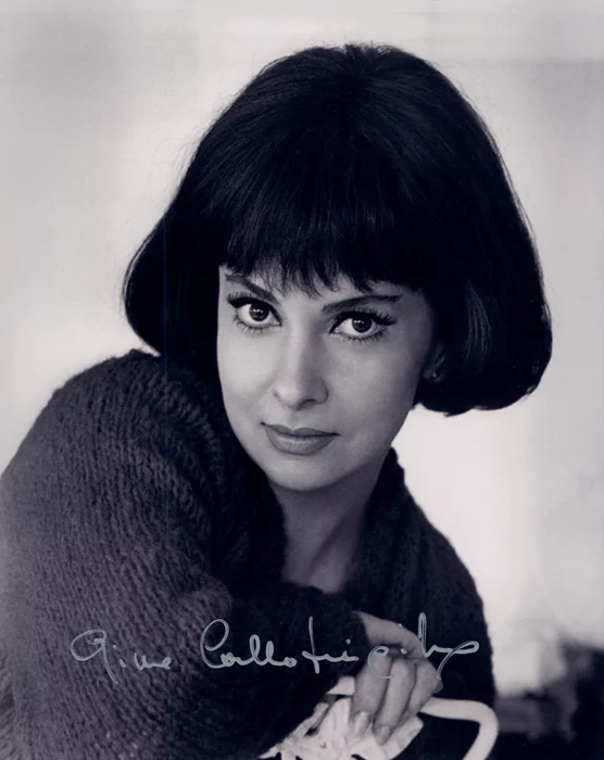 Gina Lollobrigida autograph