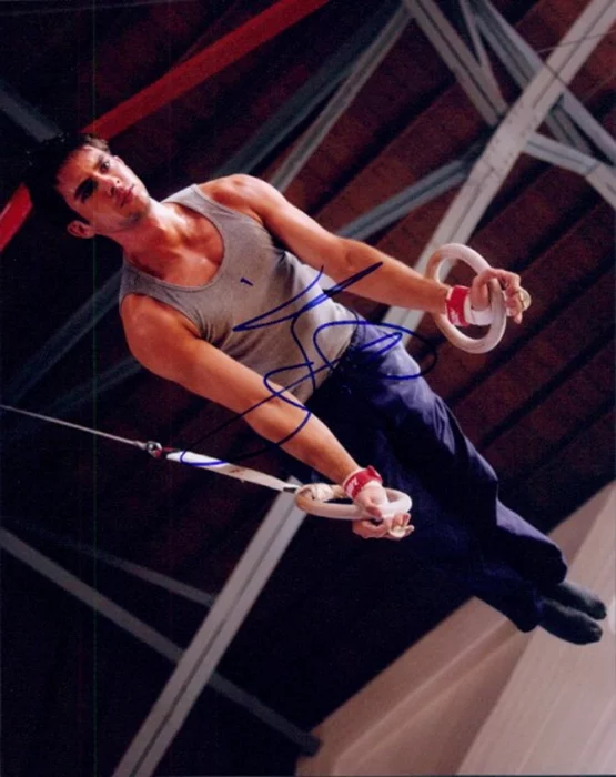 Scott Mechlowicz autograph