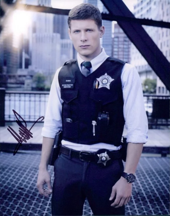 Matt Lauria autograph