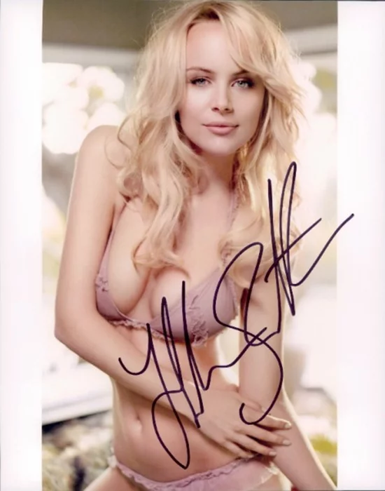 Helena Mattsson autograph