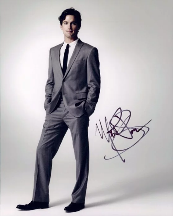Matthew Bomer autograph
