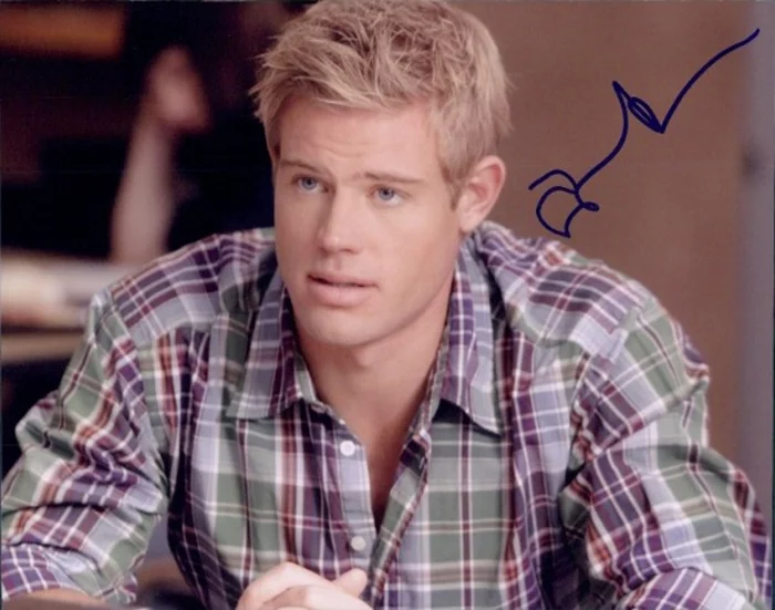Trevor Donovan autograph