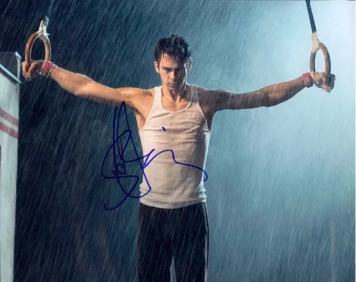 Scott Mechlowicz autograph