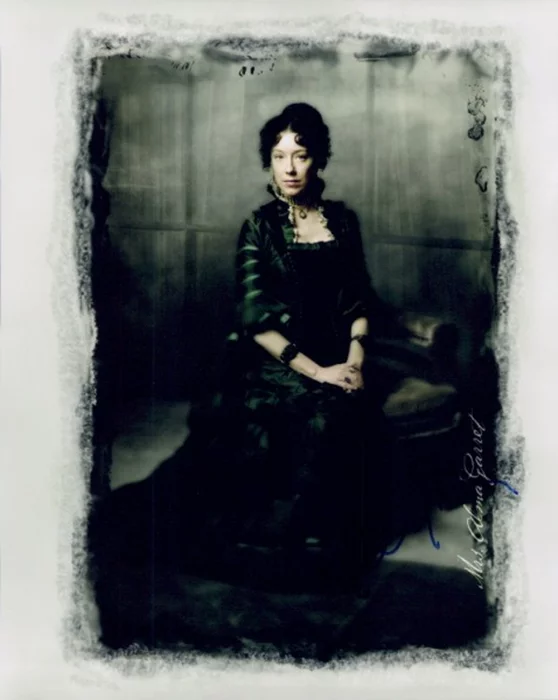 Molly Parker autograph