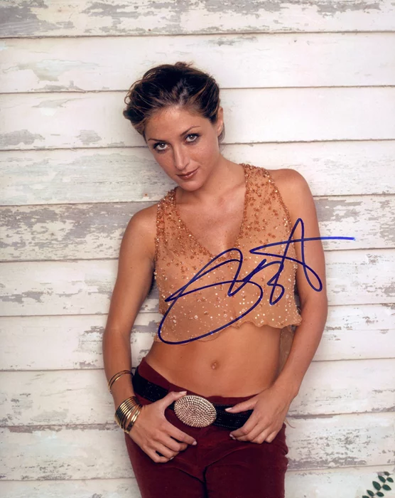 Sasha Alexander autograph