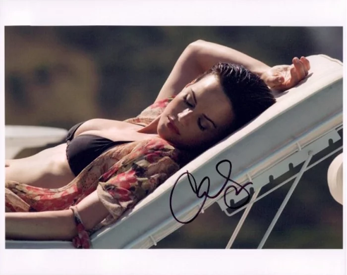 Carla Gugino autograph