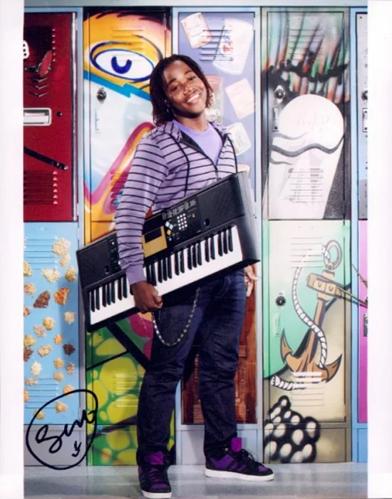 Leon Thomas autograph