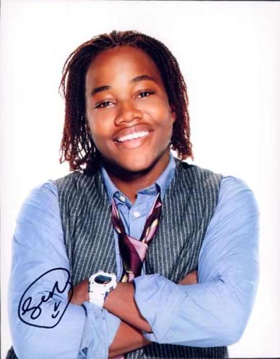 Leon Thomas autograph
