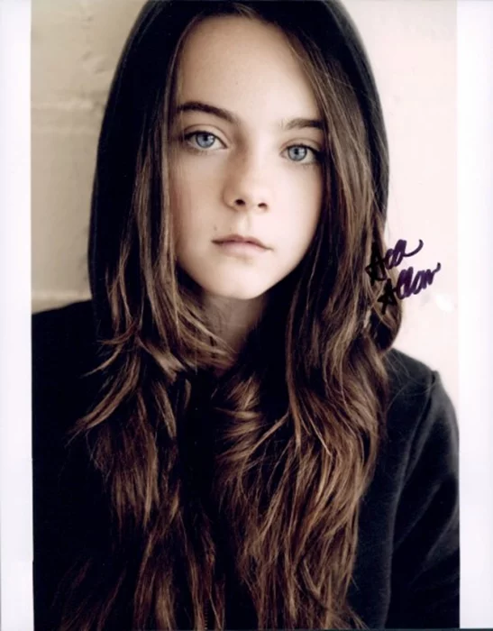 Ava Allan autograph