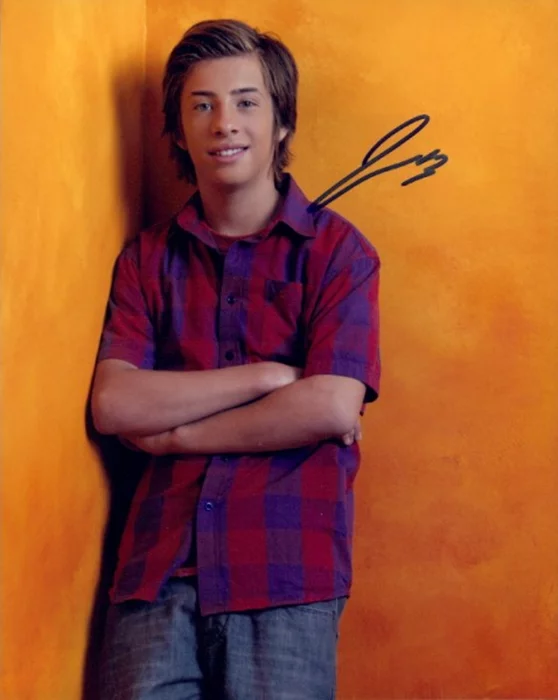 Jimmy Bennett autograph