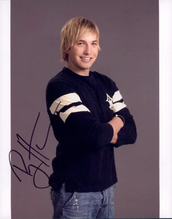 Ryan Hansen autograph