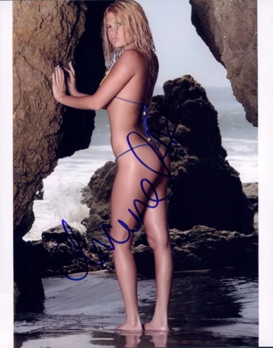 Chanel Zizerconenionson autograph