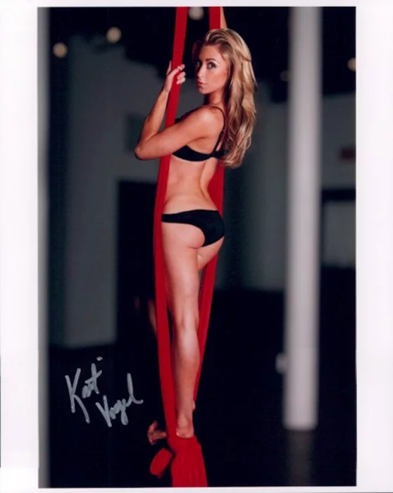 Kait Vogel autograph