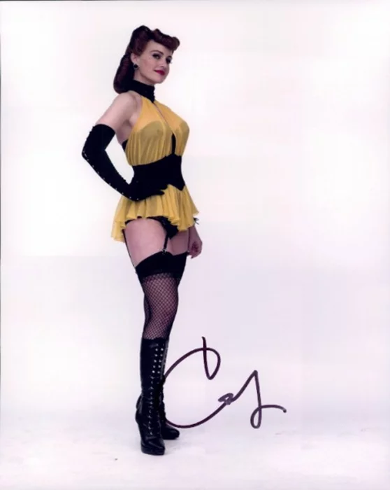 Carla Gugino autograph