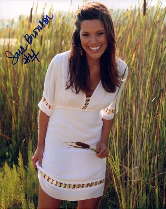 Sara Bronson autograph