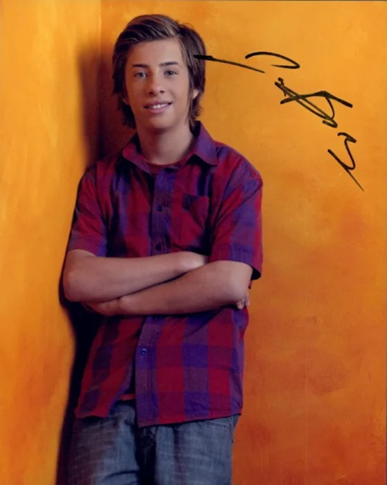 Jimmy Bennett autograph