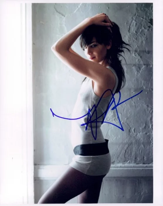 Michelle Monaghan autograph