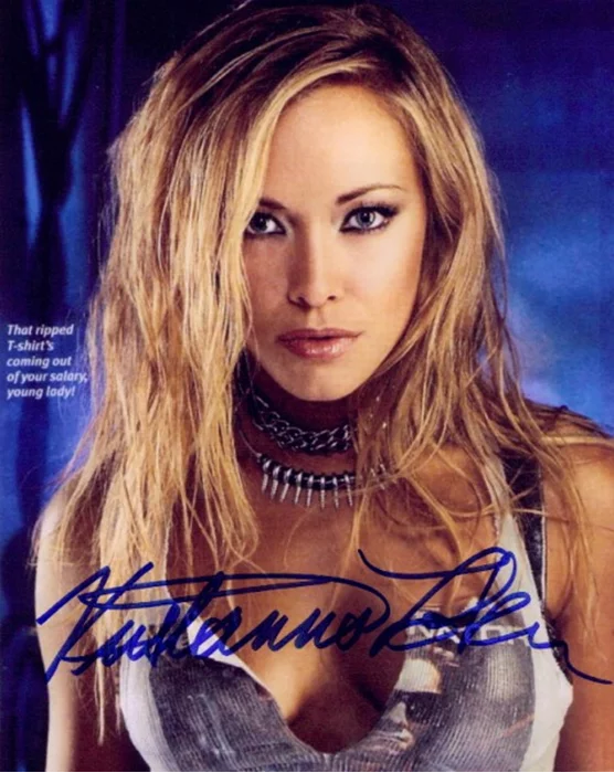 Kristanna Loken autograph