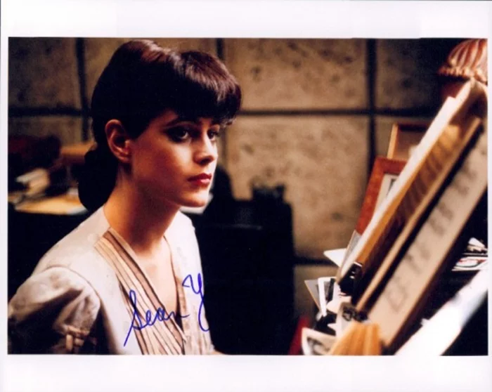 Sean Young autograph