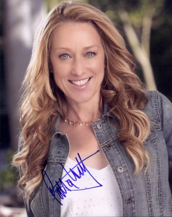 Patricia Wettig autograph