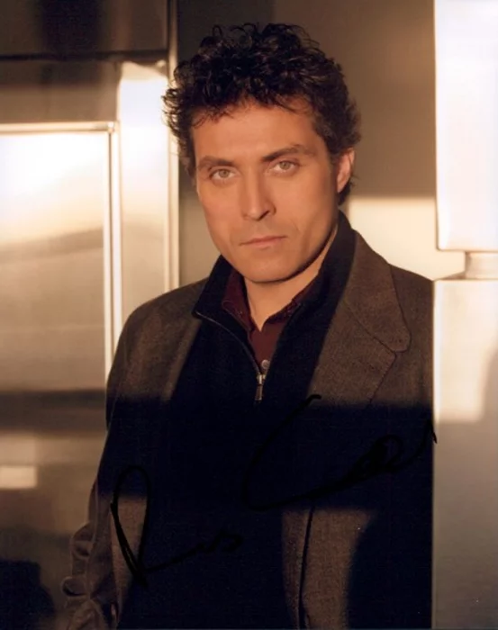 Rufus Sewell autograph