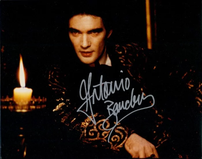 Antonio Banderas autograph