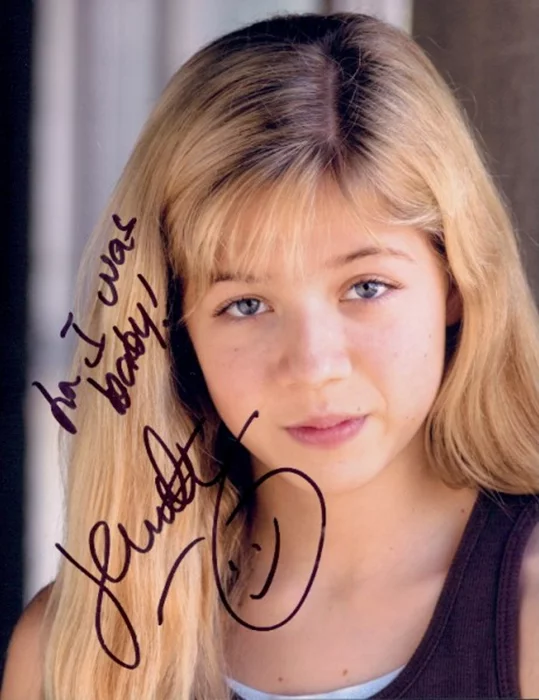 Jennette McCurdy autograph