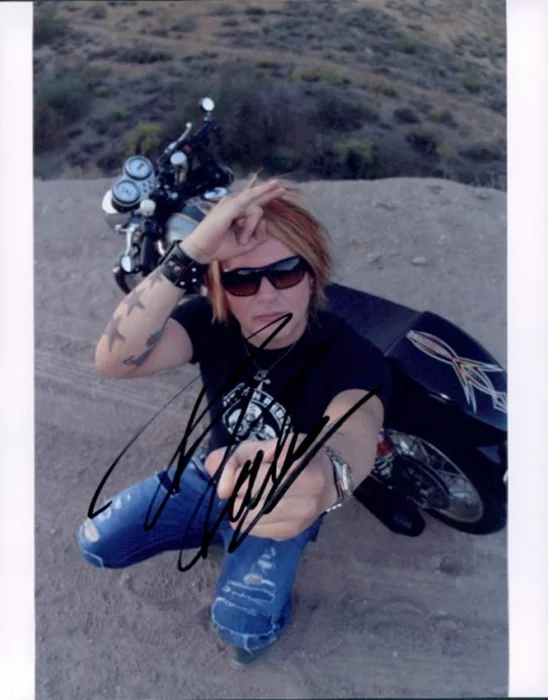 Rikki Rockett autograph