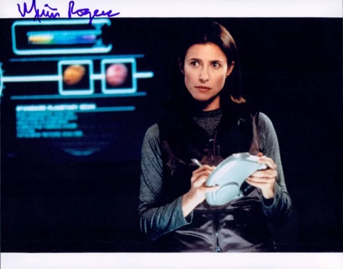 Mimi Rogers autograph