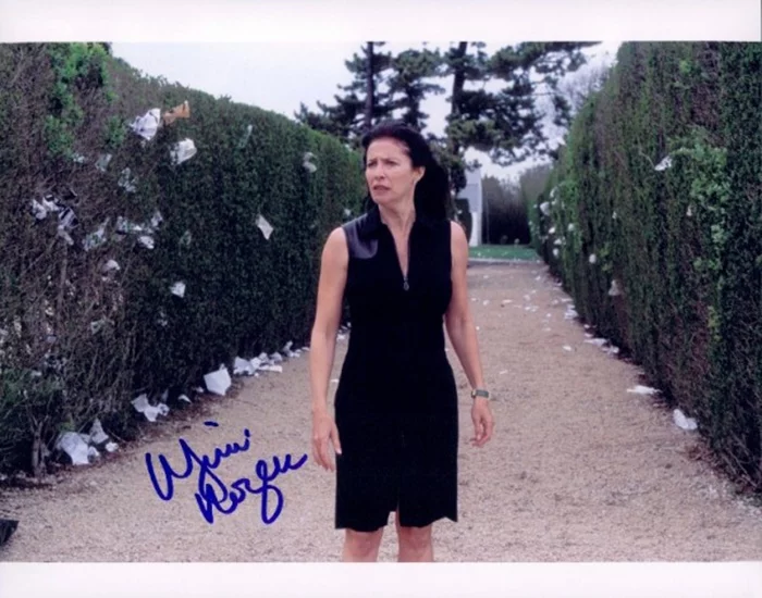 Mimi Rogers autograph