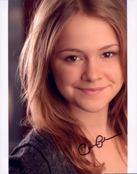 Cassi Thomson autograph