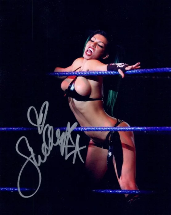 Shelly Martinez autograph