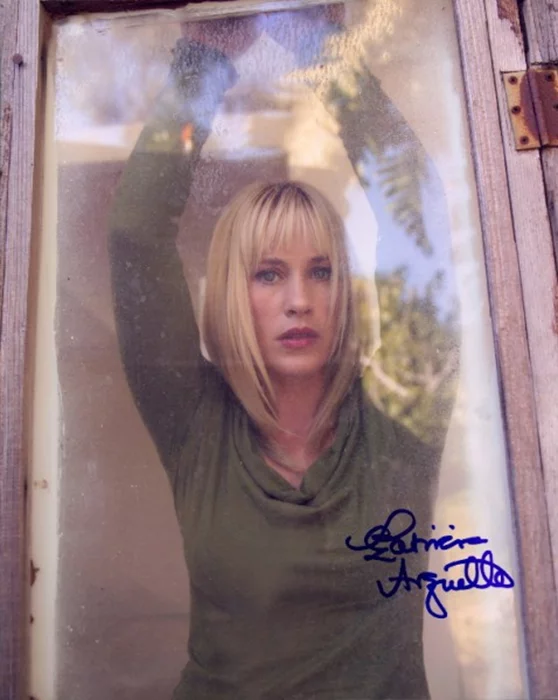 Patricia Arquette autograph