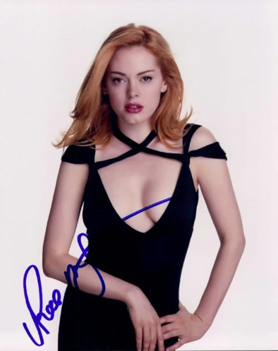 Rose McGowan autograph