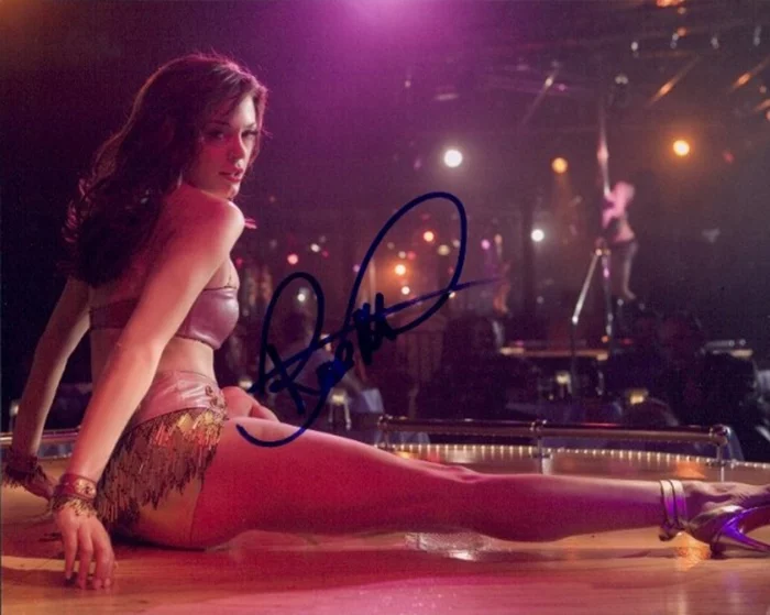 Rose McGowan autograph
