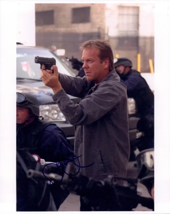 Kiefer Sutherland autograph