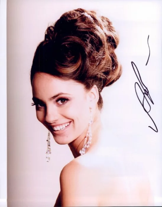 Sofya Skya autograph