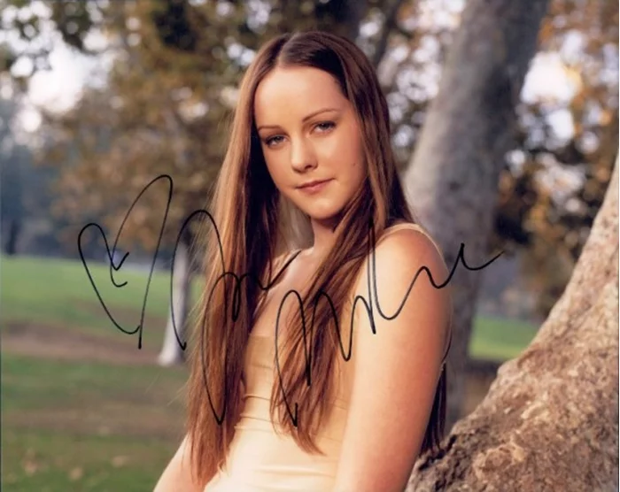 Jena Malone autograph