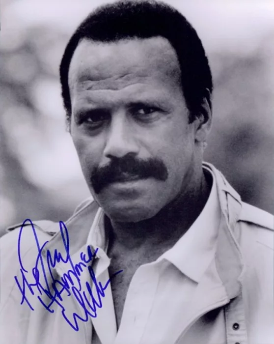 Fred Williamson autograph