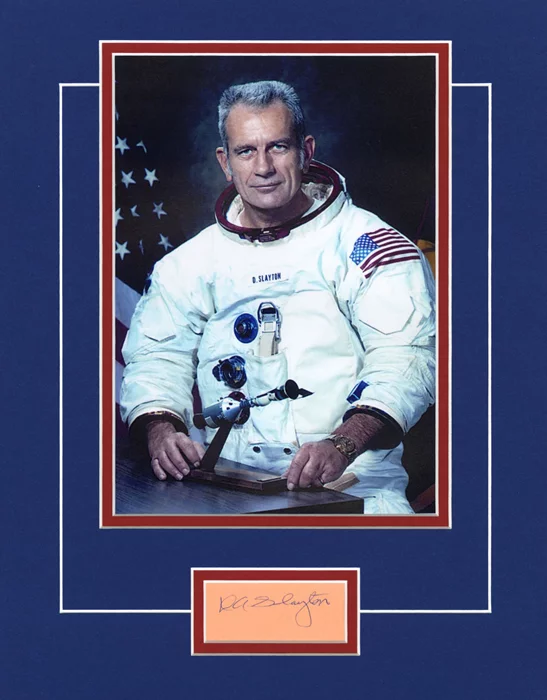Deke Slayton autograph