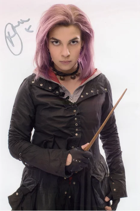 Natalia Tena autograph