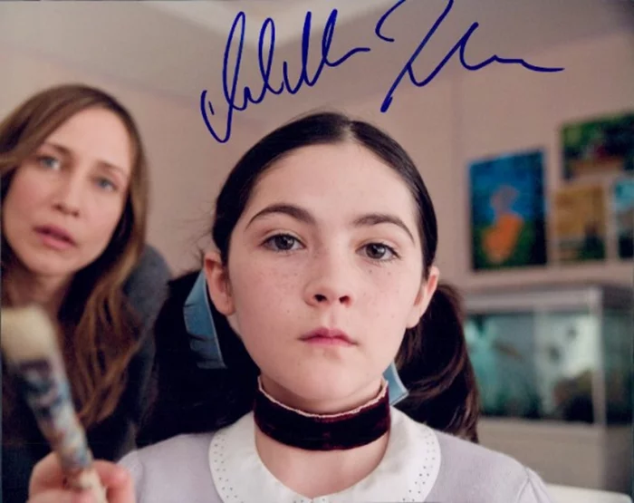 Isabelle Fuhrman autograph
