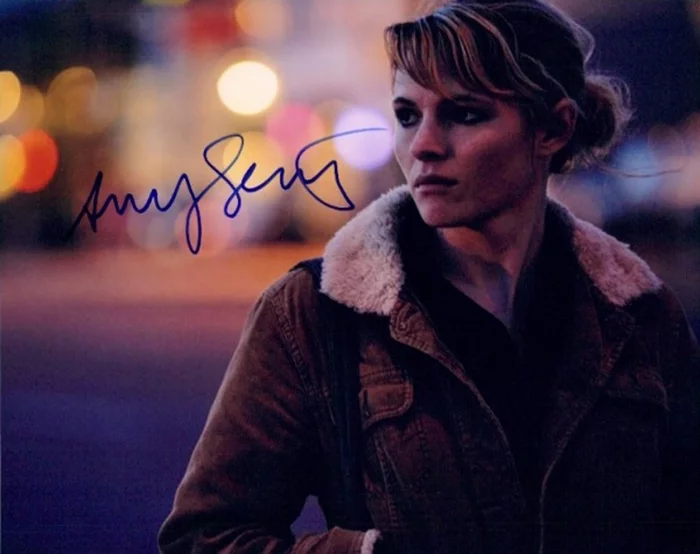 Amy Seimetz autograph