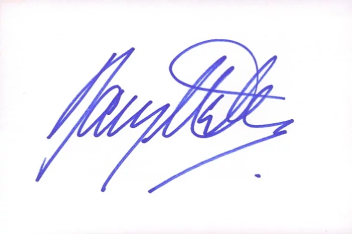 Danny Huston autograph